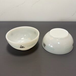 Charming Swan Design White Glass Bowls